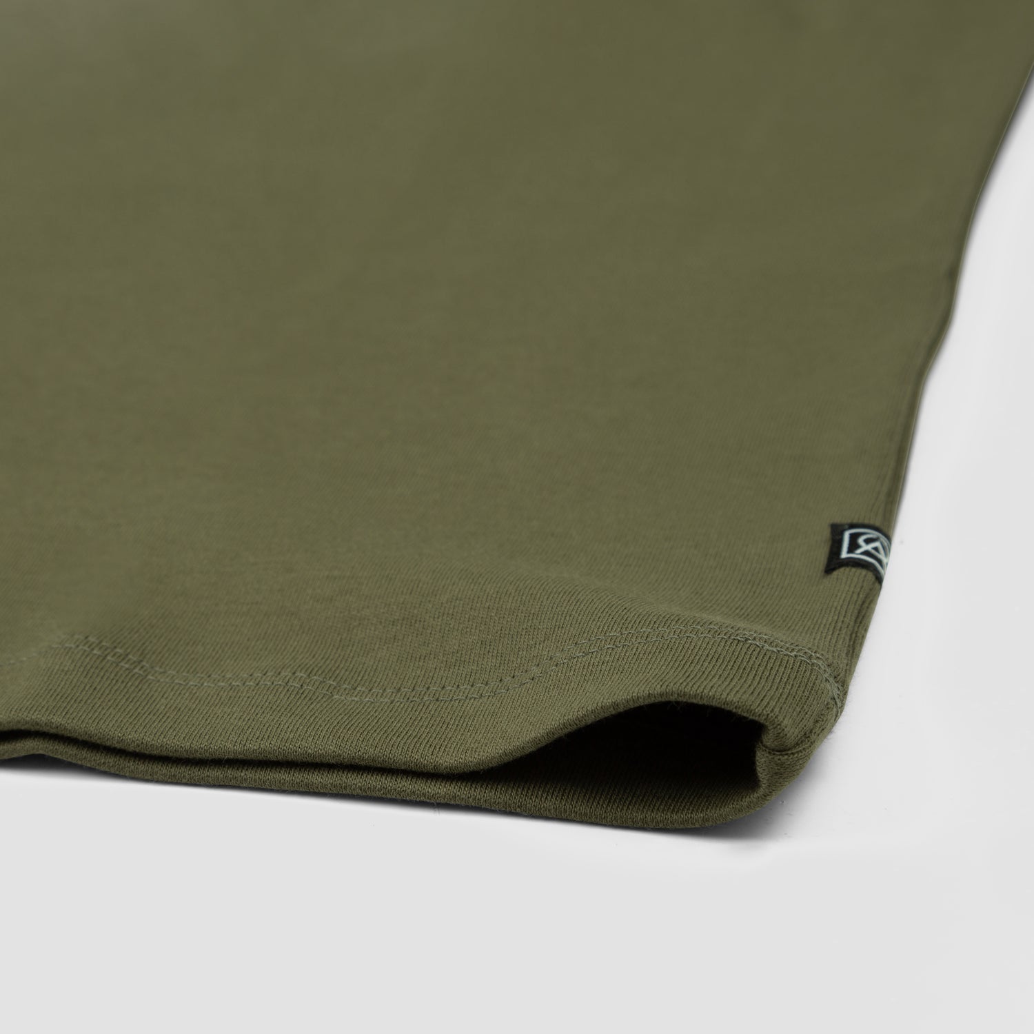 ORIBA | Camiseta Malha Dupla com Bolso Verde Detalhe 2